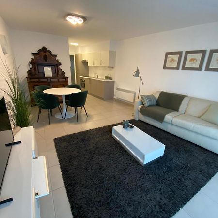 Gezellig Modern Appartement Met Optie Garagebox En In De Buurt Van Strand, Winkels En Restaurants Oostende Bagian luar foto