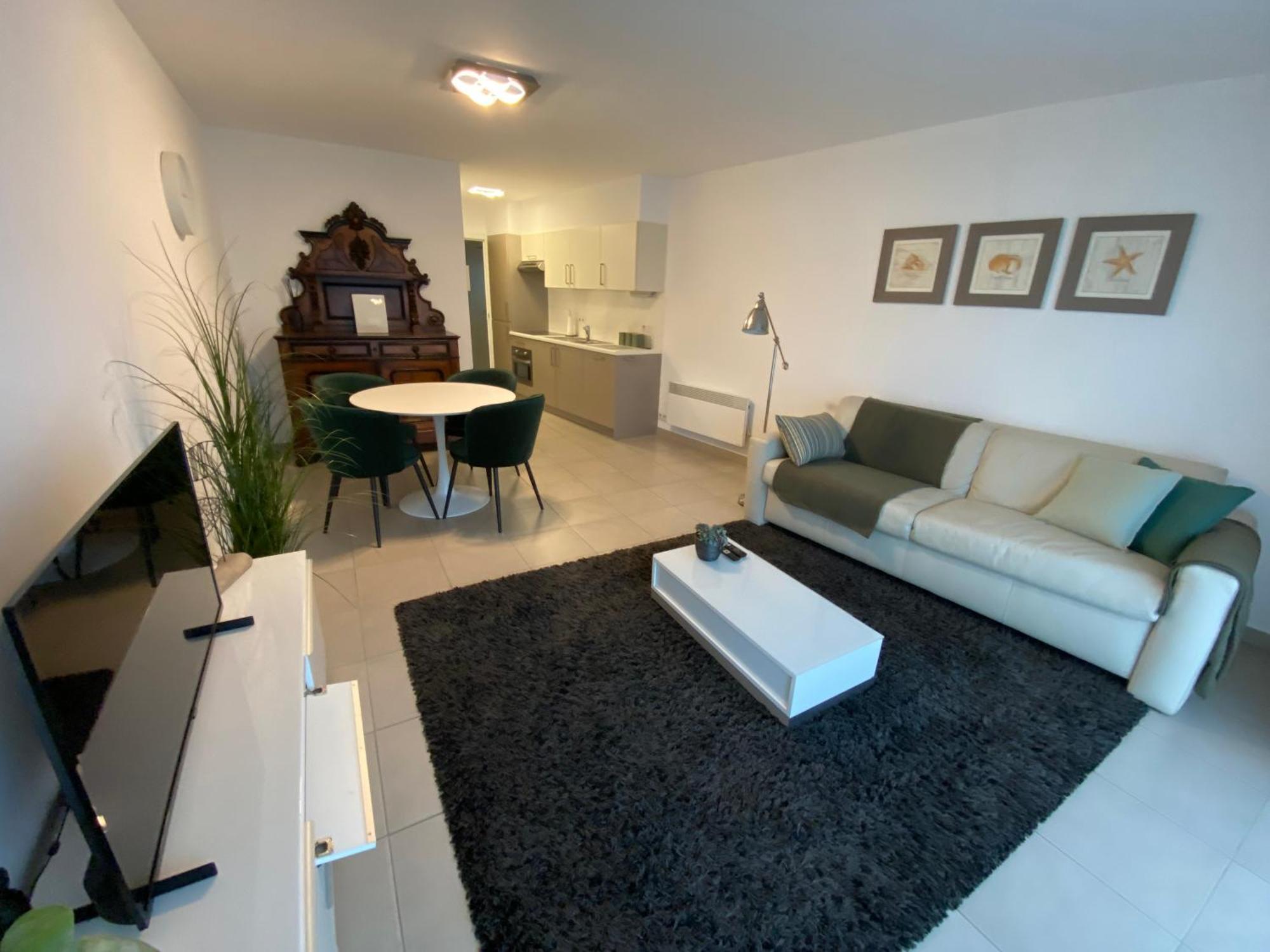 Gezellig Modern Appartement Met Optie Garagebox En In De Buurt Van Strand, Winkels En Restaurants Oostende Bagian luar foto
